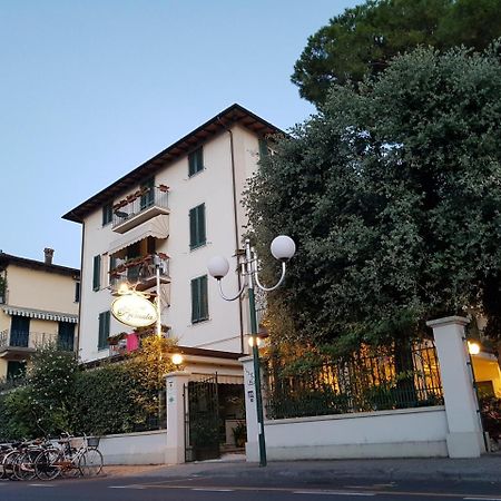 Hotel La Primula Forte dei Marmi Buitenkant foto