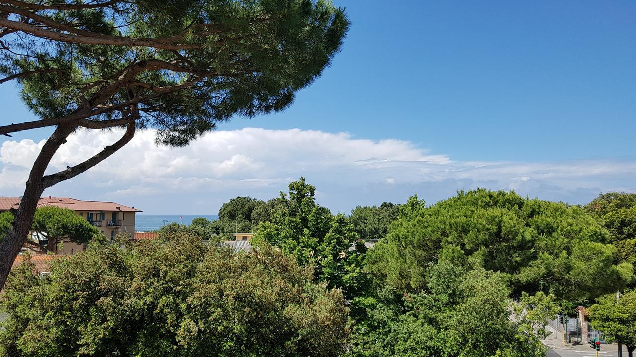 Hotel La Primula Forte dei Marmi Buitenkant foto