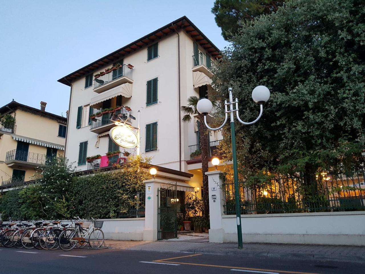 Hotel La Primula Forte dei Marmi Buitenkant foto